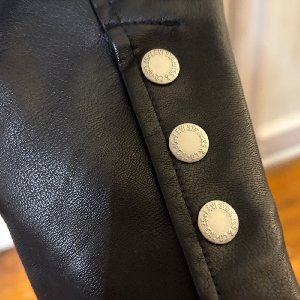 Levi's Black Bomber Jacket - Picture 8 of 9